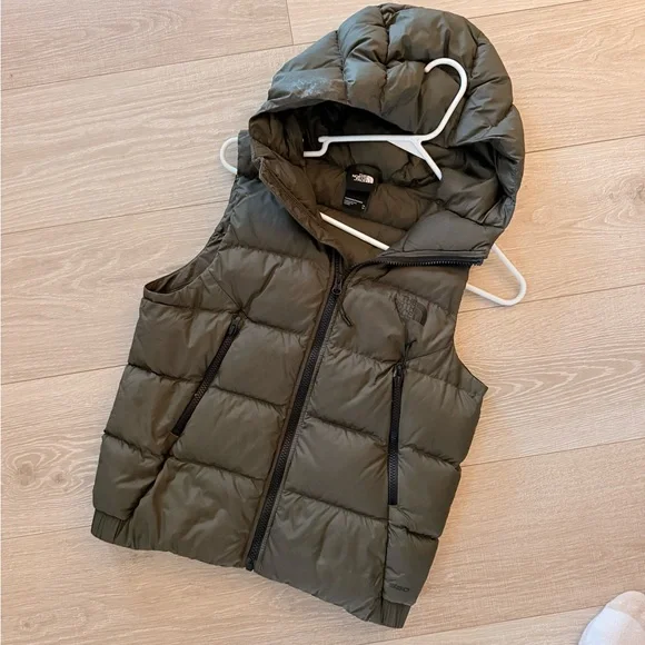 The North Face Hyalite Down Hooded Vest XS Khaki - Picture 2 of 13